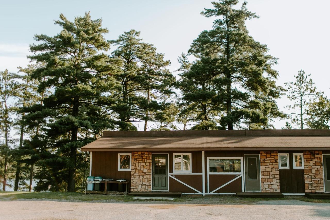 Silver Rapids Lodge & Campground Ely Buitenkant foto