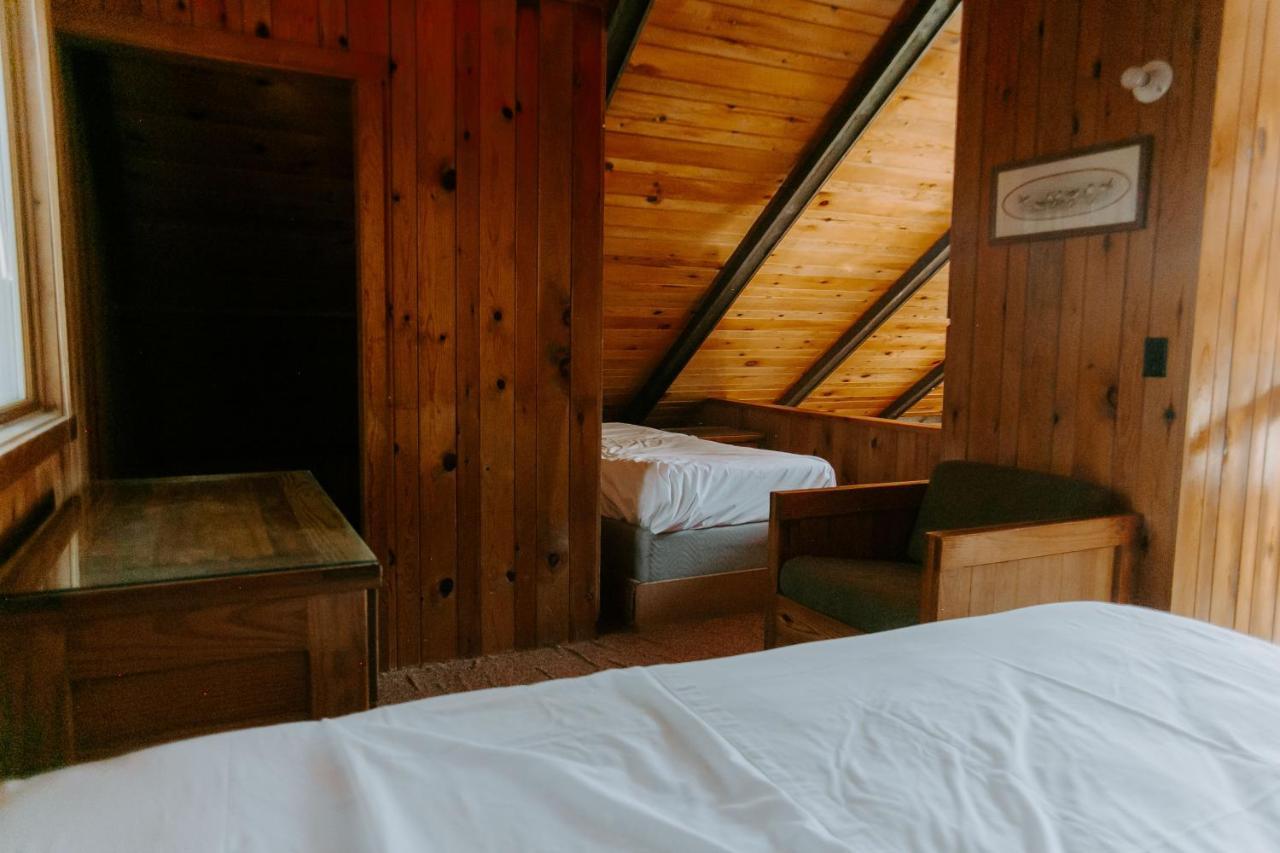 Silver Rapids Lodge & Campground Ely Buitenkant foto