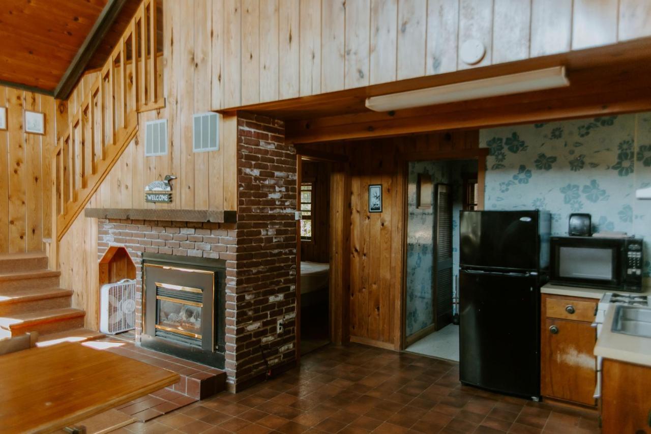 Silver Rapids Lodge & Campground Ely Buitenkant foto