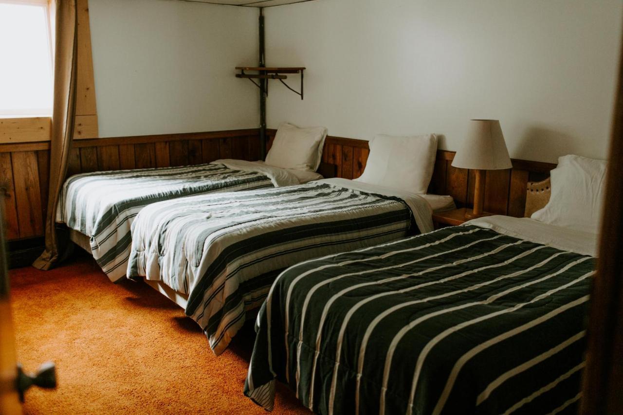 Silver Rapids Lodge & Campground Ely Buitenkant foto