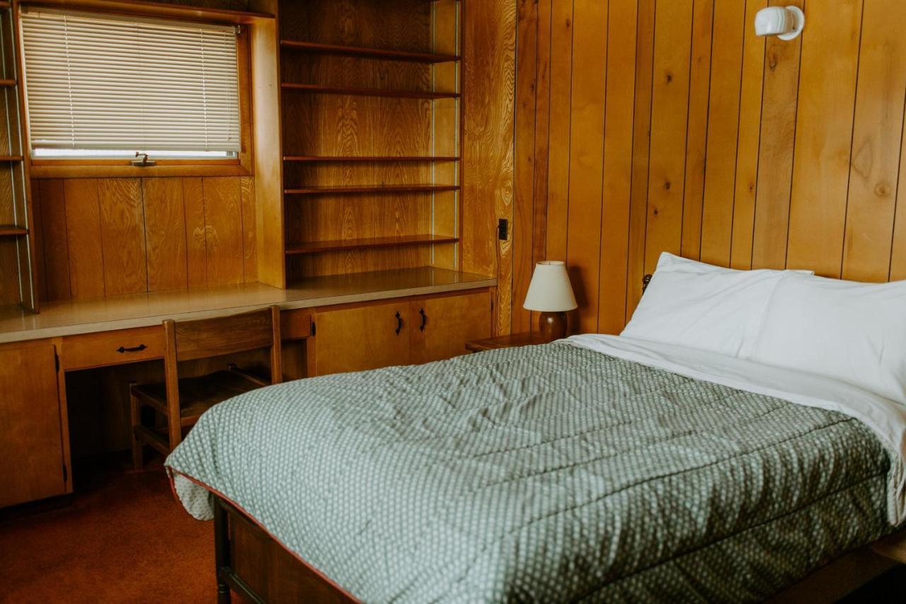 Silver Rapids Lodge & Campground Ely Buitenkant foto